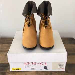 Chloe London Nab Tan Boots 35.5 (never worn)